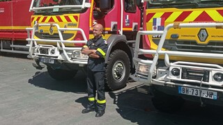 «Μεγαλύτερες κάθε χρόνο οι πυρκαγιές»: Ο επικεφαλής της αποστολής των Γάλλων πυροσβεστών στην Ελλάδα