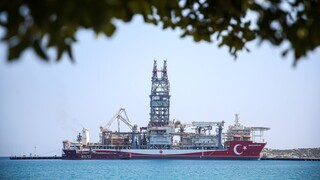 Ζεσταίνει μηχανές για να βγει στη Μεσόγειο το τουρκικό γεωτρύπανο