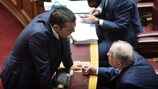 Προ ημερησίας συζήτηση στη Βουλή για τις παρακολουθήσεις ζητά ο ΣΥΡΙΖΑ