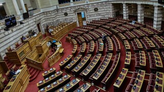 Οικονόμου για παρακολουθήσεις: Δεκτό το αίτημα Τσίπρα για έκτακτη προ ημερησίας συζήτηση στη Βουλή