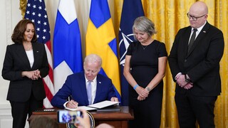 Υπέγραψε ο Μπάιντεν την εισδοχή Σουηδίας και Φινλανδίας στο NATO - «Ισχυροί και αξιόπιστοι σύμμαχοι»