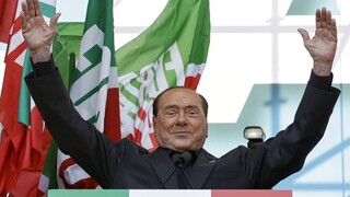 Ιταλία: Υποψήφιος γερουσιαστής στις εκλογές ο Μπερλουσκόνι - Προς δημιουργία τρίτου, κεντρώου πόλου