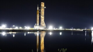 Άρτεμις: O γιγαντιαίος πύραυλος της NASA ετοιμάζεται για την παρθενική του πτήση στη Σελήνη