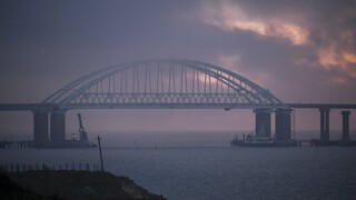 Ουκρανικές απειλές για ανατίναξη της γέφυρας του Κερτς που συνδέει Ρωσία και Κριμαία