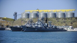 Αναδιατάσσει η Ρωσία τη διοίκηση του Στόλου της Μαύρης Θάλασσας μετά τις εκρήξεις στην Κριμαία