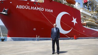 Αμπντουλχαμίντ Χαν: Κατέβασε τρυπάνι στη Μεσόγειο το τουρκικό σκάφος