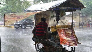 Ινδία: 15 νεκροί από τις πλημμύρες λόγω του μουσώνα