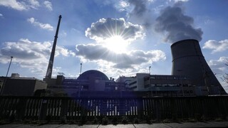 Γερμανία: Διχάζει τον κυβερνητικό συνασπισμό η παράταση λειτουργίας των πυρηνικών σταθμών