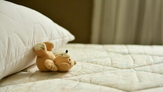 Έρευνα: Πώς συνδέεται η εφηβική παχυσαρκία με τον ύπνο