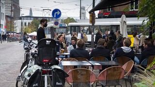 Συναγερμός στις Βρυξέλλες: Φορτηγάκι «εισέβαλε» σε καφετέρια - Έξι τραυματίες