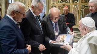 Στο Βατικανό ο Χαρακόπουλος για την Αγία Σοφία: Ενημέρωσε τον Πάπα για τη μετατροπή της σε τζαμί