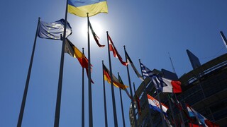 «Όχι» από Γερμανία - Γαλλία στην απαγόρευση εισόδου Ρώσων στην ΕΕ