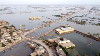 Κάτω από το νερό το ένα τρίτο του Πακιστάν-Στα 10 δισ. δολάρια οι ανάγκες μετά τις φονικές πλημμύρες