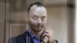 Ρωσία: Εισαγγελείς ζήτησαν ποινή κάθειρξης 24 ετών στον δημοσιογράφο Ιβάν Σαφρόνοφ