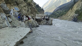 Πακιστάν: Κίνδυνος για υπερχείλιση λίμνης - Περισσότεροι από 1.300 οι νεκροί από τις πλημμύρες