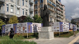 Θεσσαλονίκη: Μια υπαίθρια έκθεση διηγείται την ιστορία των 100 χρόνων από τη Μικρασιατική Καταστροφή