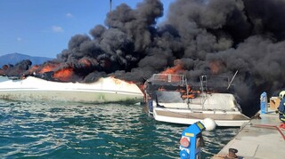Κέρκυρα: Στάχτη έγιναν τέσσερα σκάφη στη μαρίνα Γουβιών - Η φωτιά επεκτάθηκε αστραπιαία