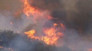 ΗΠΑ: Μαίνεται η πυρκαγιά στο Λος Άντζελες - Διπλασιάστηκε σε μέγεθος μέσα σε 24 ώρες