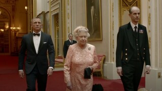 Το αξέχαστο σποτ της βασίλισσας Ελισάβετ με τον Τζέιμς Μποντ στους Ολυμπιακούς Αγώνες του 2012