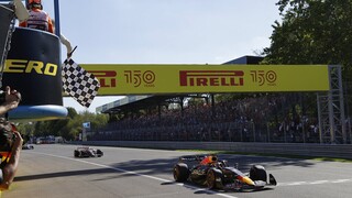 Formula 1: Νίκη και μέσα στο «σπίτι» της Ferrari για τον Φερστάπεν