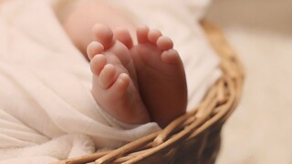 Έρευνα: Το «μυστικό» για να σταματήσει το κλάμα του μωρού το βράδυ - Αρκούν 13 λεπτά