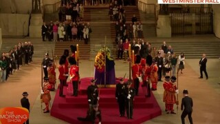 Βρετανία: Κατέρρευσε φρουρός κατά το λαϊκό προσκύνημα στη βασίλισσα Ελισάβετ