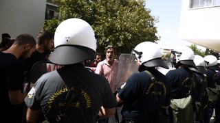 Θεσσαλονίκη: Δύο συλλήψεις μετά τα επεισόδια μεταξύ φοιτητών και αστυνομικών στο ΑΠΘ