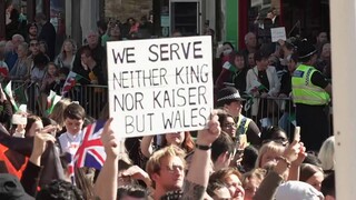 Βασίλισσα Ελισάβετ: Ουαλοί διαδηλώνουν κατά της βασιλείας στη Βρετανία