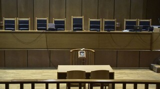 Ειδικό δικαστήριο: Ξεκινά η δίκη Παπαγγελόπουλου - Τουλουπάκη
