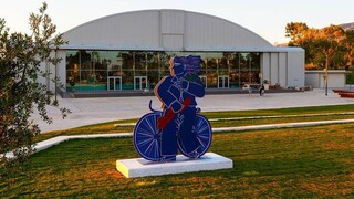 The Ellinikon Experience Park: Το γλυπτό «Ποδηλάτης» βασισμένο στο έργο του Αλέκου Φασιανού