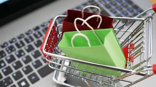 Online πωλήσεις: Μείωση στις συστηματικές αγορές των Ελλήνων καταναλωτών