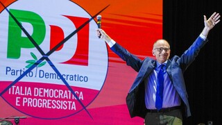 Ιταλία: Η Κεντροαριστερά κλείνει την προεκλογική εκστρατεία τιμώντας τη μνήμη του Ντάβιντ Σασόλι