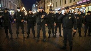 Ρωσία: Η αστυνομία καταστέλλει τις διαμαρτυρίες για την επιστράτευση - Πάνω από 700 συλλήψεις
