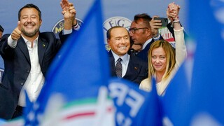 Εκλογές στην Ιταλία: Σύμβουλος του Βίκτορ Όρμπαν συγχαίρει τη συντηρητική συμμαχία για τη νίκη της