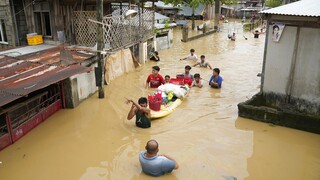 Φιλιππίνες: Φονικό το πέρασμα του τυφώνα Νόρου – Πέντε διασώστες νεκροί