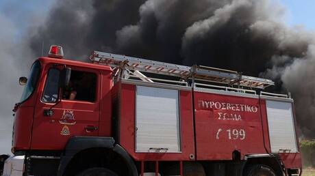 Μυτιλήνη: Πυρκαγιά στο ΚΥΤ του Καρά Τεπέ - Κάηκαν δύο οικίσκοι