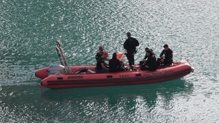 Ευρυτανία: Κανένα ίχνος της 48χρονης στο βυθό της λίμνης - Το ρομπότ καταδύθηκε σε βάθος 72 μέτρων