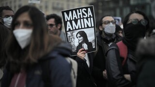 Συνεχίζονται οι διαδηλώσεις στο Ιράν: Δημοσιογράφοι και διασημότητες στο στόχαστρο του καθεστώτος