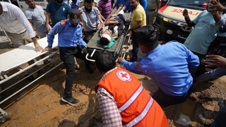 Τραγωδία στην Ινδία: Όχημα με προσκυνητές έπεσε σε λίμνη - Τουλάχιστον 26 νεκροί