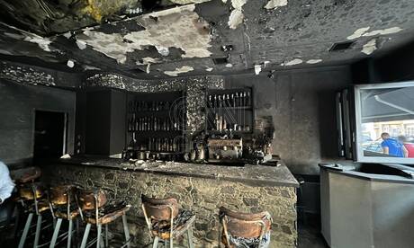 Έκρηξη σε καφετέρια στο Περιστέρι: Οι πρώτες εικόνες από το σημείο