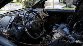 Καλλιθέα: Εμπρηστική επίθεση σε ΙΧ - Ζημιές σε άλλα δύο οχήματα