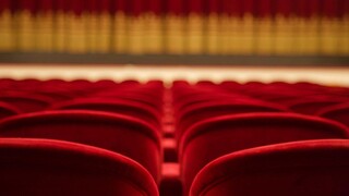 ΔΥΠΑ: Ξεκίνησαν οι επιταγές θεάτρου - Πώς και πού μπορείτε να κάνετε την αίτηση