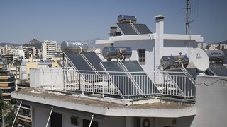 Ηλιακοί θερμοσίφωνες: Έρχεται νέα επιδότηση για τα νοικοκυριά - Ποιους αφορά