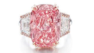Τιμή ρεκόρ για ροζ διαμάντι σε δημοπρασία στο Χονγκ Κονγκ