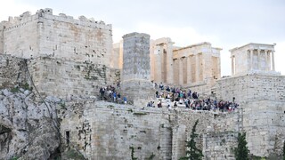 Ζαχαράκη: Ο ελληνικός τουρισμός είναι πρώτα και πάνω από όλα οι άνθρωποί του
