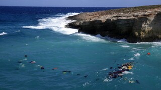 Τραγωδία χωρίς τέλος στα Κύθηρα: Ανασύρθηκαν νεκροί 6 μετανάστες - Στους 9 οι αγνοούμενοι