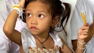 Μακελειό στη Ταϊλάνδη: Η τρίχρονη Άμι γλίτωσε τη σφαγή διότι αποκοιμήθηκε κάτω από μια κουβέρτα