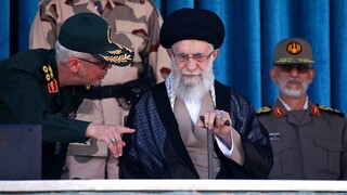 Ιράν - Χαμενεΐ: Μην τολμήσετε να σκεφτείτε ότι μπορείτε να ξεριζώσετε την Ισλαμική Δημοκρατία