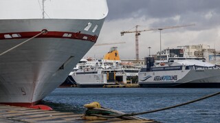 Προβλήματα στα λιμάνια Πειραιά και Ραφήνας λόγω των ισχυρών ανέμων – Απαγορευτικό απόπλου στο Λαύριο