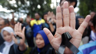 Ινδονησία: Απαγόρευση πώλησης σιροπιών μετά το θάνατο 100 παιδιών